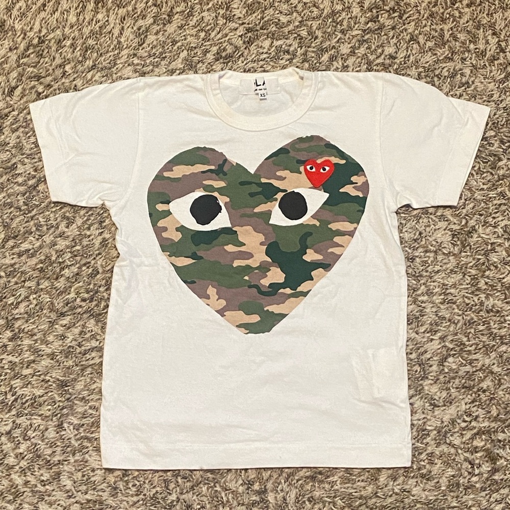Comme Des Garcons PLAY Big Camo Heart Short Sleeve T-shirt White Size XS